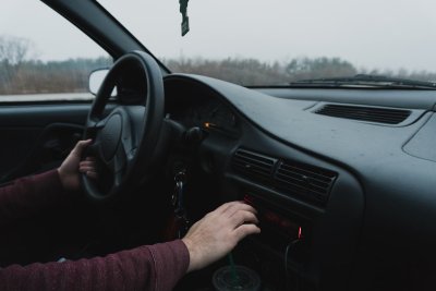 Je nieuwe auto kijkt binnenkort of je oplet achter het stuur